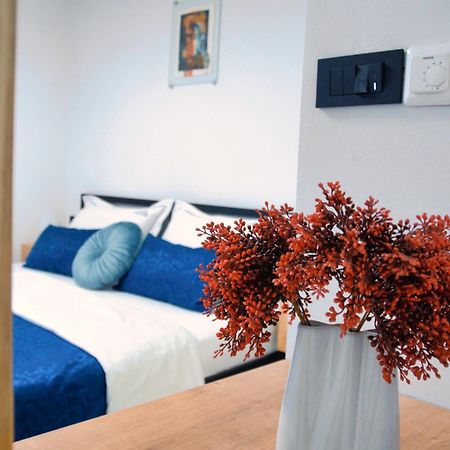 Piranum Guesthouse Exterior photo